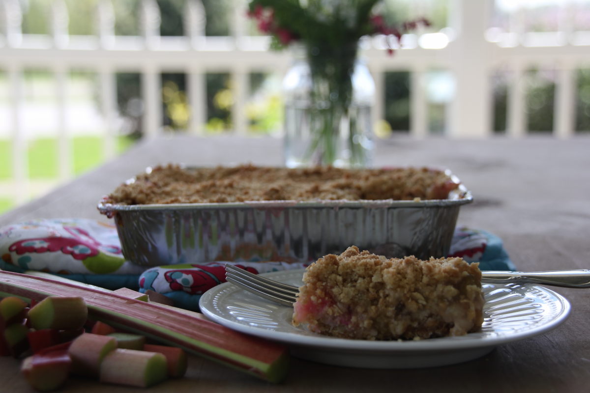 Rhubarb Crunch